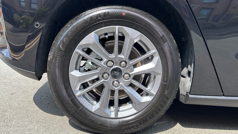 Ford Focus 1.0 EcoBoost Hybrid mHEV 155 Titanium 5dr Auto Petrol Hatchback